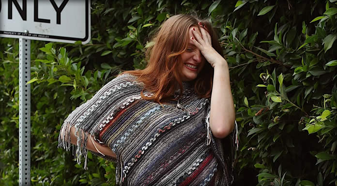 Gina Zo Presenta Su Nuevo Álbum Burn Me Into Something Better @pipilopop Gina Zo Presenta Su Nuevo Álbum: "Burn Me Into Something Better"