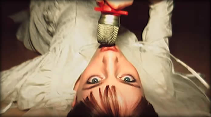 Jenny On Holiday Presenta Su Sencillo Y Video Debut Como Solista: "Every Ounce Of Me"