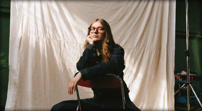 Philine Sonny Presenta Su Nuevo Sencillo: “Gatekeeper” Philine Sonny Presenta Su Nuevo Sencillo: "Gatekeeper"