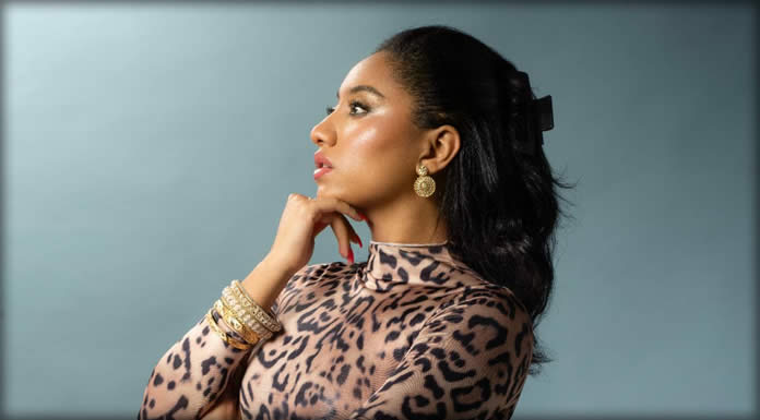 Sophia Thakur Presenta Su Primer Sencillo Y Video: "My City"