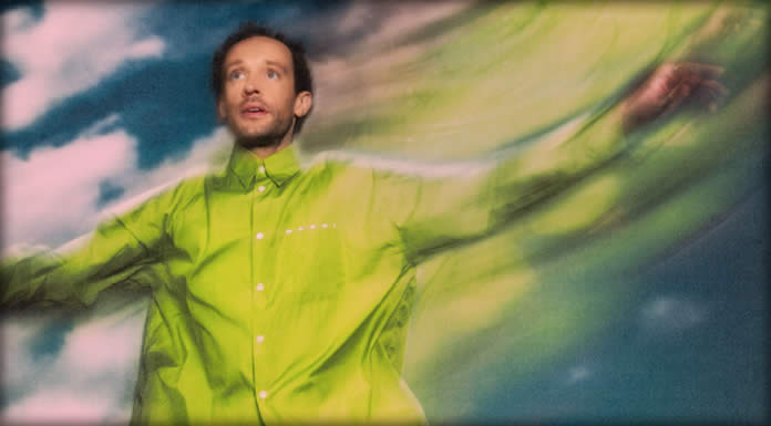 WRABEL Presenta Su Nuevo Sencillo Y Lyric Video: "Up Above"