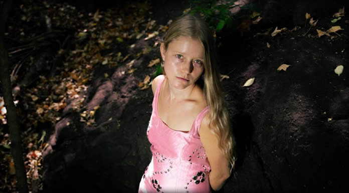 Alice Phoebe Lou Presenta Su Nuevo Álbum: “Oblivion” Y El Video Oficial Titular Alice Phoebe Lou Presenta Su Nuevo Álbum: "Oblivion" Y El Video Oficial Titular