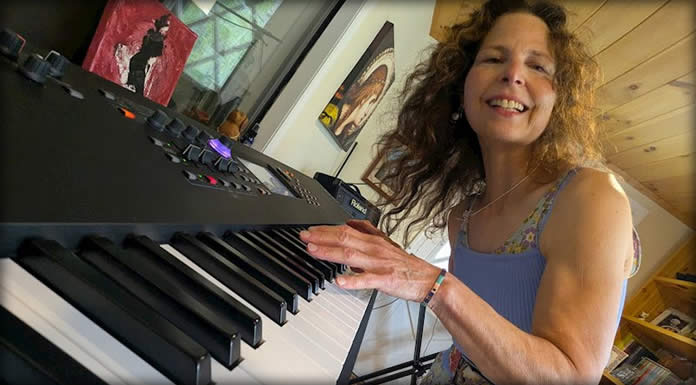 Celeste Corsano Presenta Su Nuevo Sencillo: "XS"