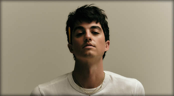 Elijah Woods Presenta Su Álbum Debut: "Can We Talk?" Y El Video Oficial De "So Good"