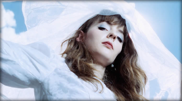 Jenny On Holiday Presenta Su Nuevo Sencillo Y Video: “Dolphins”