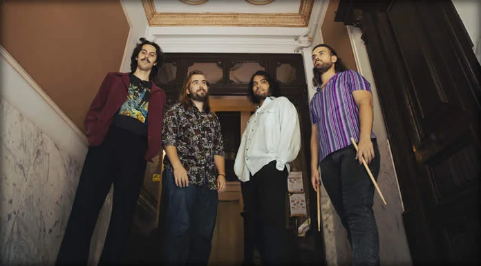 Teana Presenta Su Álbum Debut: “Sagrada Bendición” Teana Presenta Su Álbum Debut: "Sagrada Bendición"