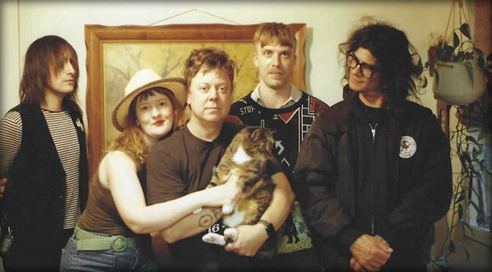 Rayon Presenta Su Nuevo Sencillo Y Video: "Shopping"