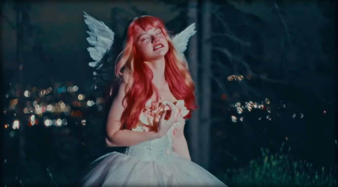 Ella Red Presenta Su Nuevo Sencillo Y Video: "Religion"