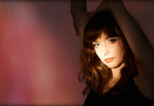 Jenny On Holiday Presenta Su Nuevo Sencillo Y Video: "Good Intentions"