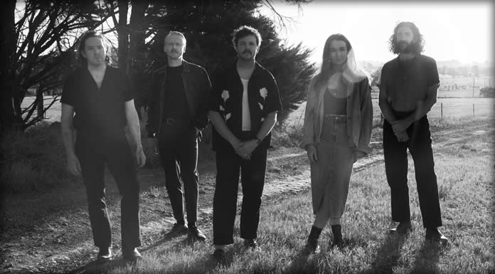 The Paper Kites Presentan Su Nuevo Sencillo Y Video: "Change Of The Wind"