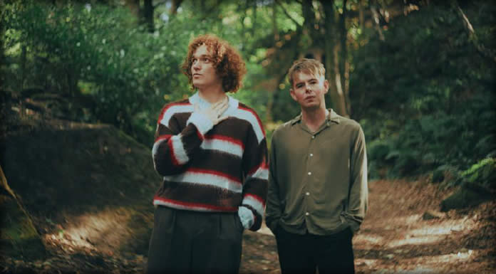 Seafret Presenta Su Nuevo Sencillo Y Video: "Signal Fire"