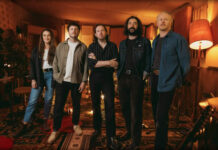 The Paper Kites Presentan Su Nuevo Álbum: “If You Go There, I Hope You Find It” Y El Video De “Morning Gum” The Paper Kites Presentan Su Nuevo Álbum: "If You Go There, I Hope You Find It" Y El Video De "Morning Gum"