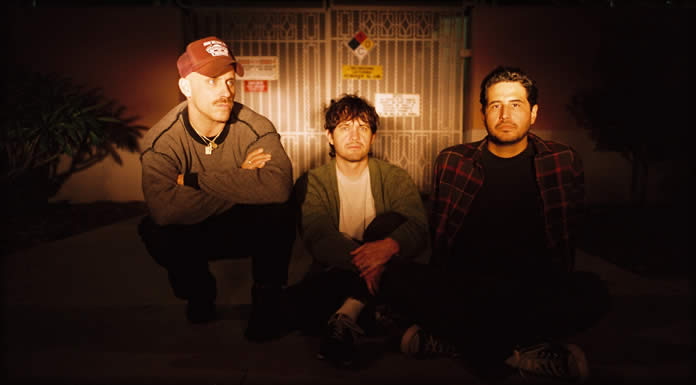 Together Pangea Presenta Su Nuevo Álbum: "Eat Myself"