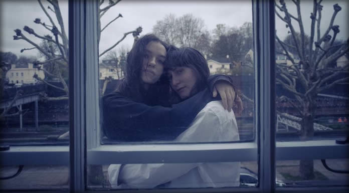 Cusk Presenta Su Sencillo Debut: "Blu Tac Piano"