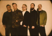 Death Cab For Cutie Presenta Su Nuevo Sencillo Y Video: “Punching The Flowers”