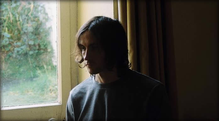 Oisin Mod Presenta Su Nuevo Sencillo Y Video: "Mirror Mirror"