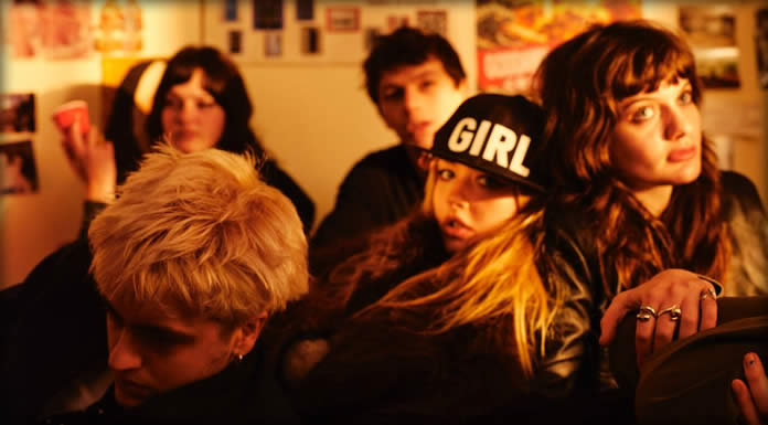 Man/Woman/Chainsaw Presenta Su Nuevo Sencillo: "Something Else To Give"
