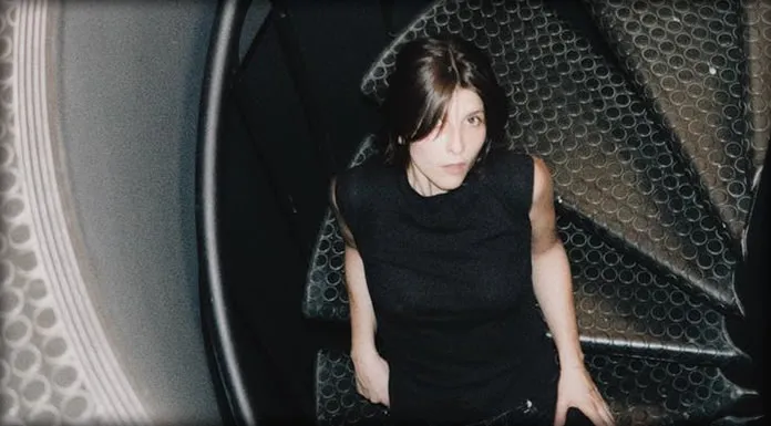 Ona Mafalda Presenta Su Nuevo Sencillo Y Video: "Anthem"