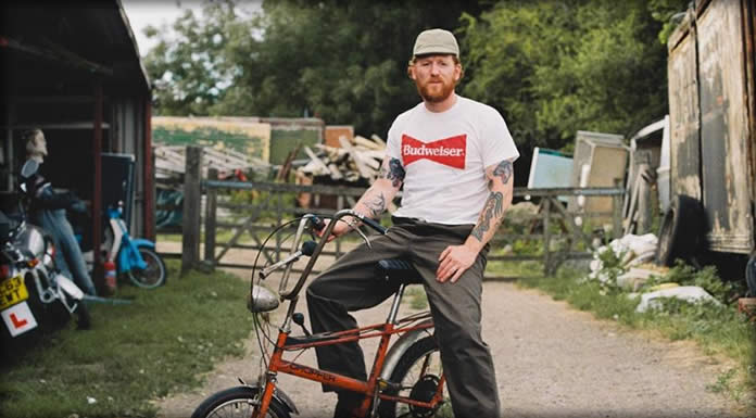 Willie J Healey Presenta Su Nuevo Sencillo Y Video: "Ditch"